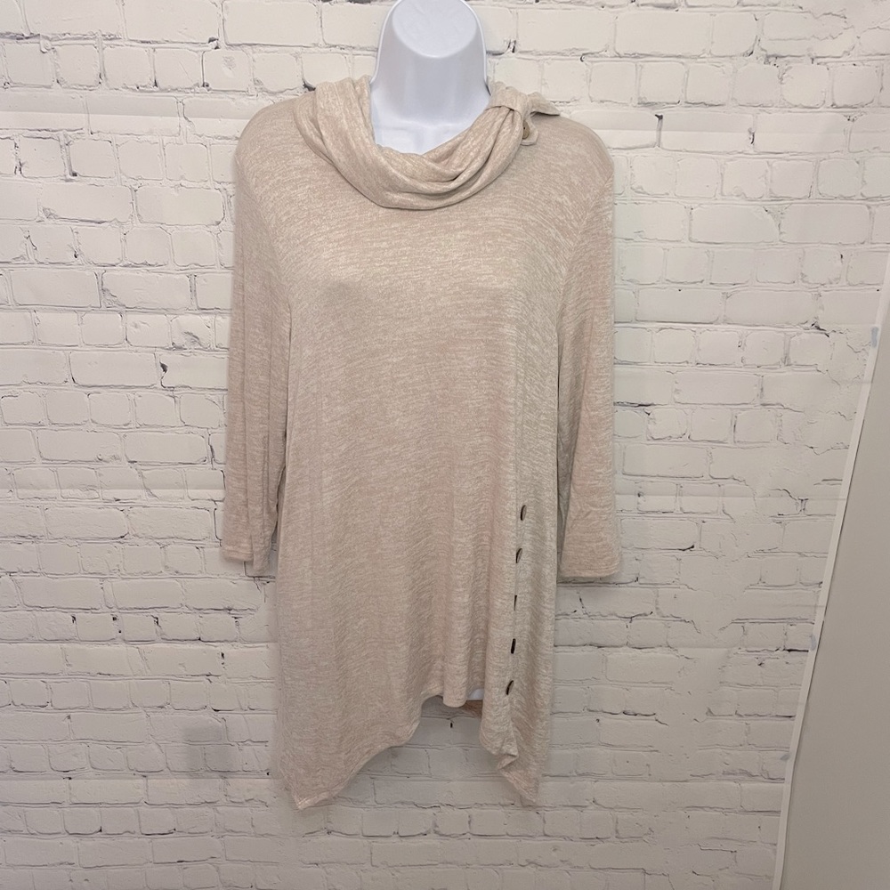 Beautiful, Soft and Flowy Long Sweater from Leo & Nicole in a Camel Color Size L
